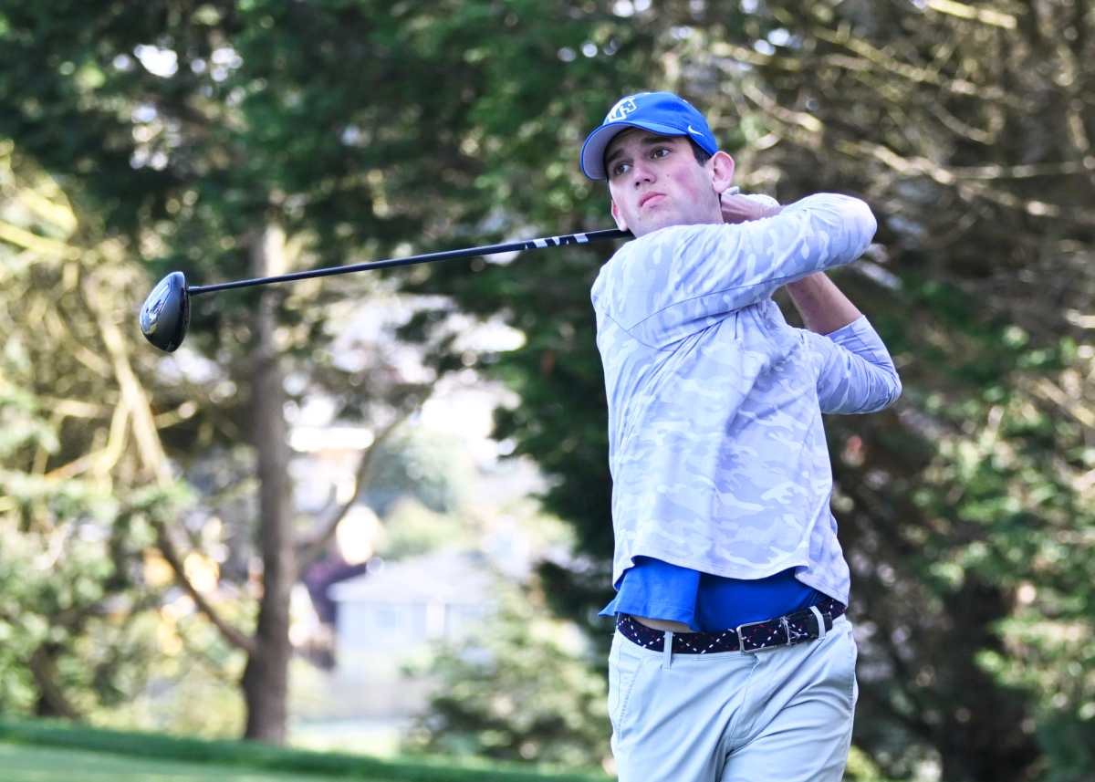 Driving Away! // Mo C. ’27 Takes a swing.