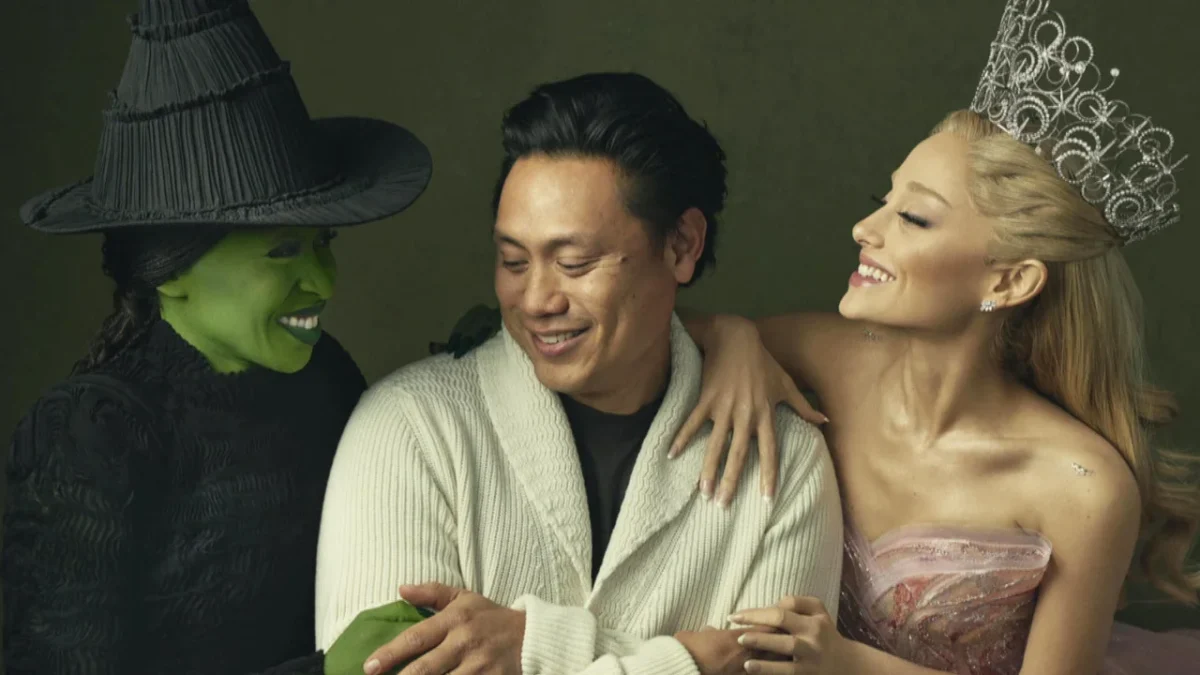 Wicked Warmth: Cynthia Erivo, Jon M. Chu, and Ariana Grande laugh together. // Photo by CBS News